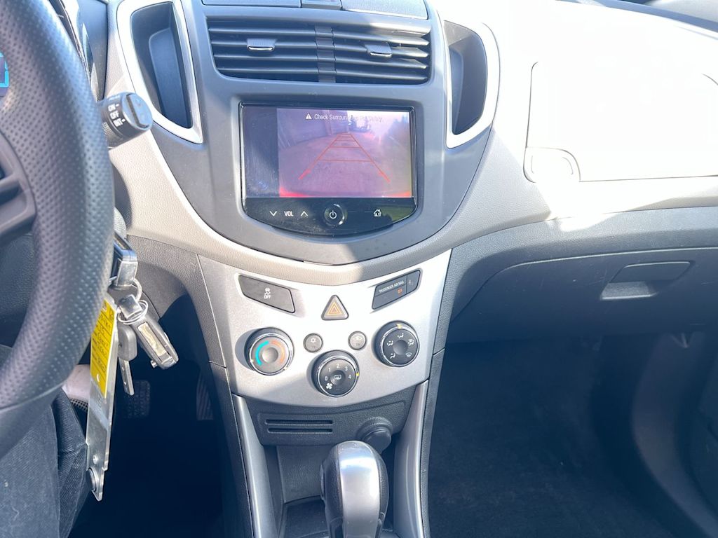 Thumbnail: 2015 Chevrolet Trax - 8