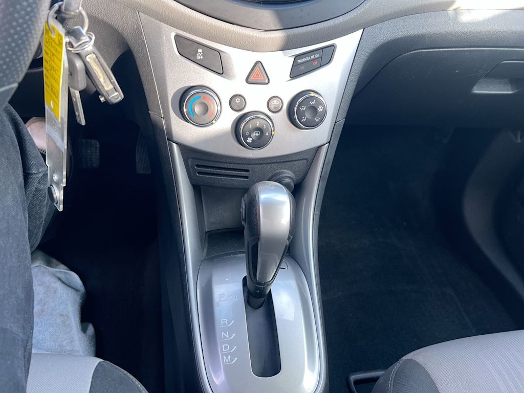 Thumbnail: 2015 Chevrolet Trax - 12