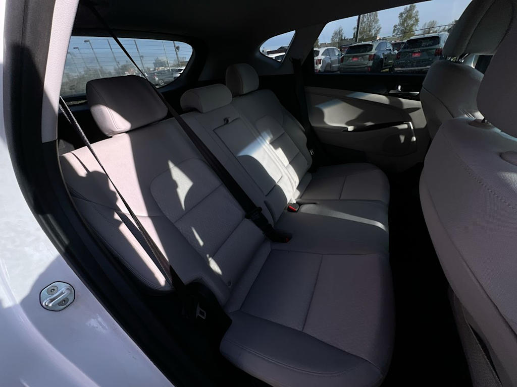 2018 Hyundai Tucson SE 25