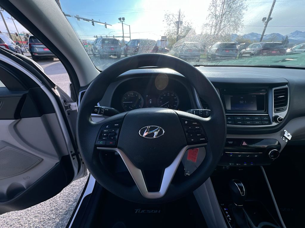 2018 Hyundai Tucson SE 2