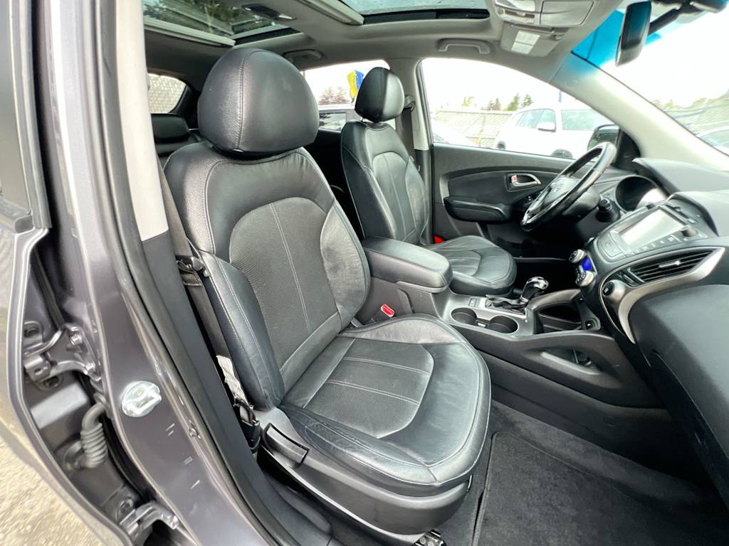 Thumbnail: 2015 Hyundai Tucson - 9