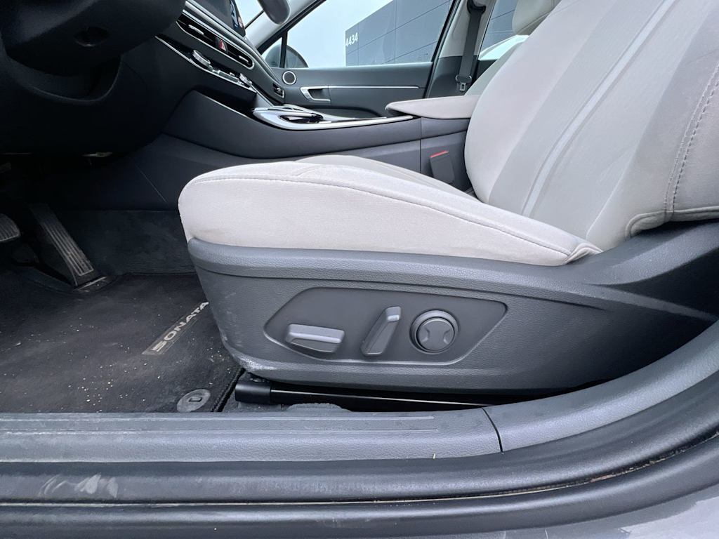 Thumbnail: 2023 Hyundai Sonata - 20