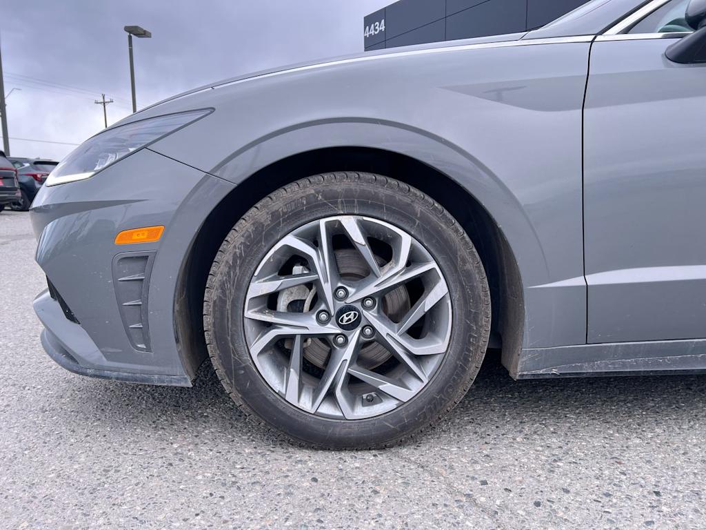 Thumbnail: 2023 Hyundai Sonata - 8