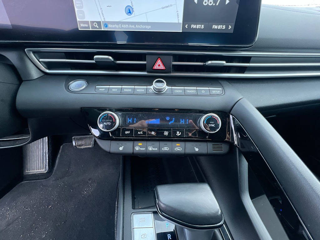 Thumbnail: 2023 Hyundai Elantra - 25