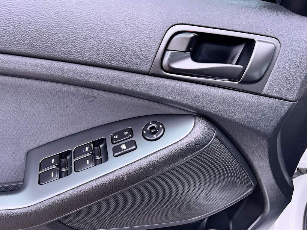 Thumbnail: 2015 Kia Optima - 19