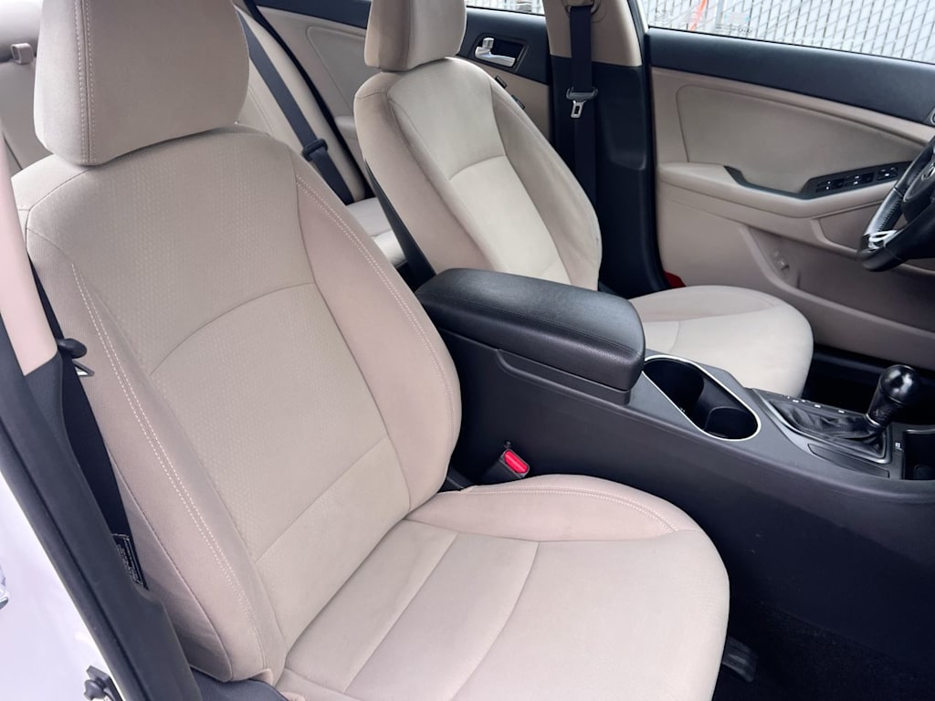 Thumbnail: 2015 Kia Optima - 10