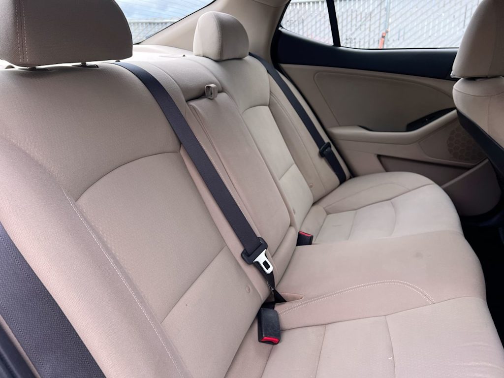 Thumbnail: 2015 Kia Optima - 28