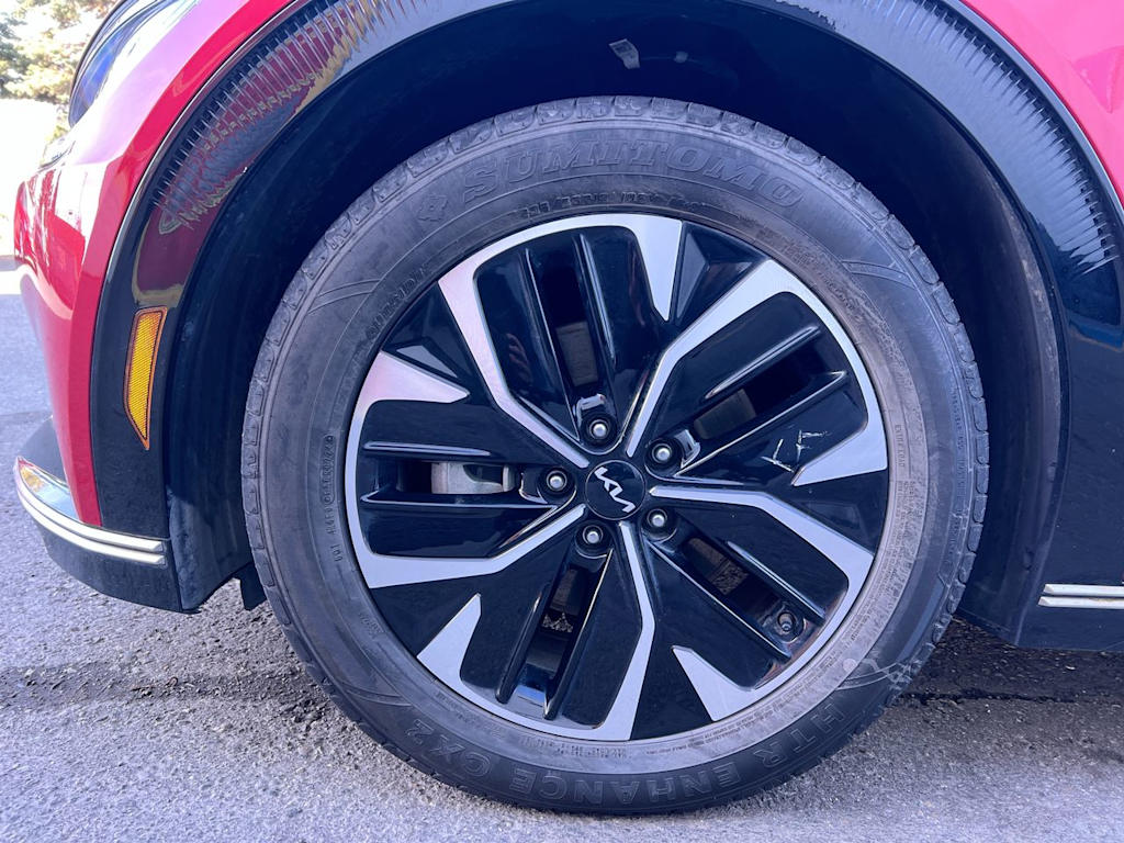 Thumbnail: 2022 Kia EV6 - 7