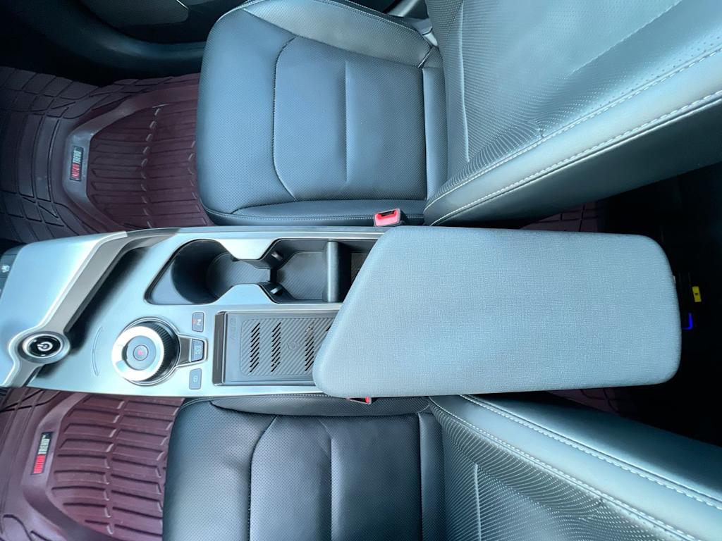 Thumbnail: 2022 Kia EV6 - 11