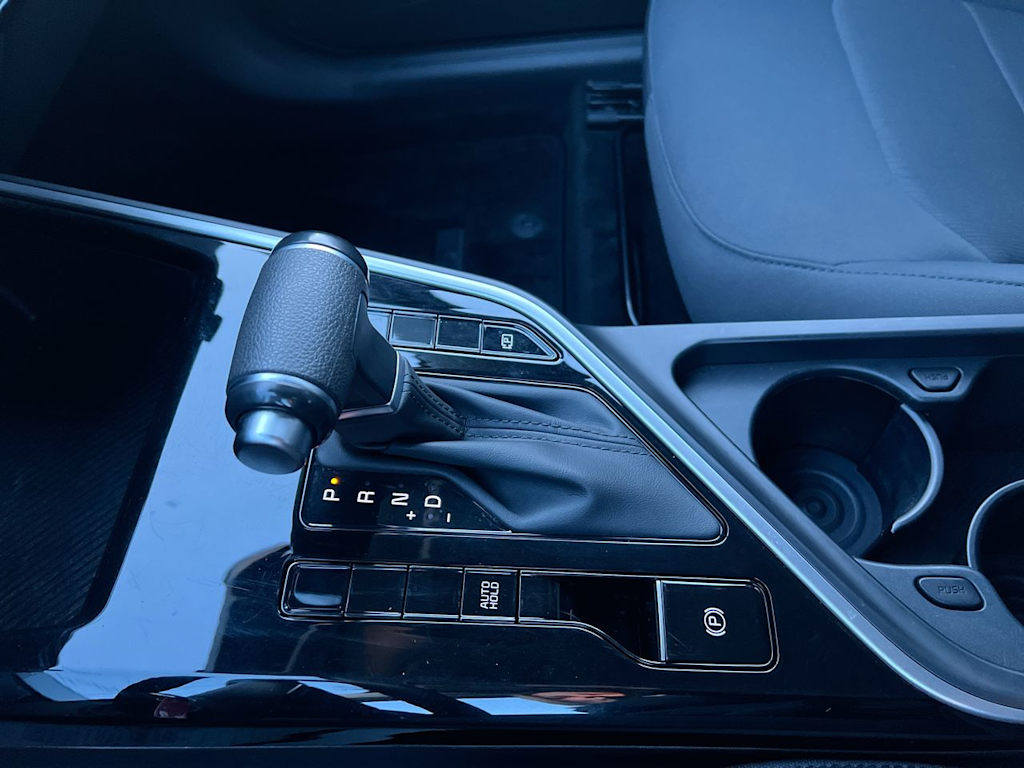 Thumbnail: 2024 Kia Niro - 12