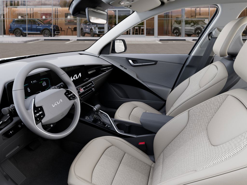 Thumbnail: 2025 Kia Niro - 8