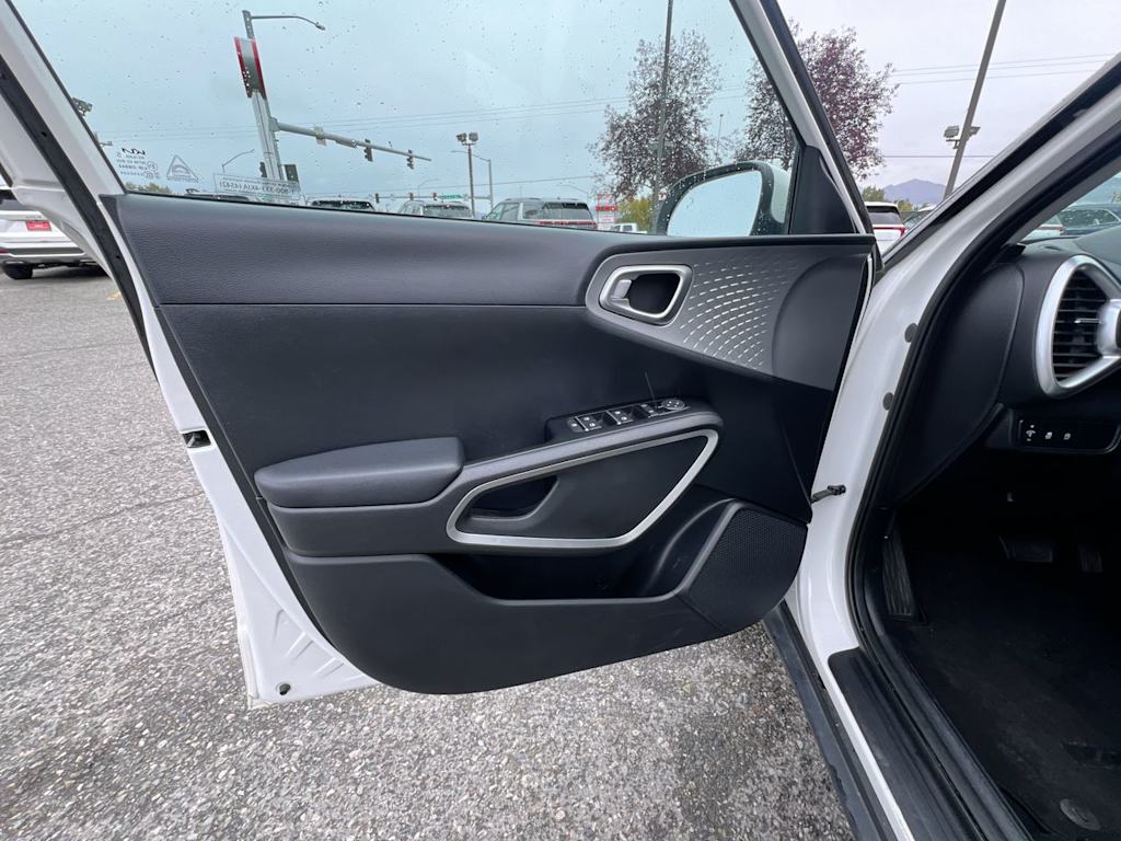 Thumbnail: 2023 Kia Soul - 22