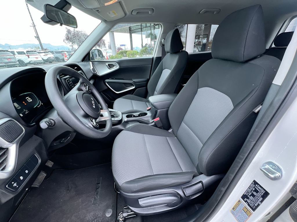 Thumbnail: 2023 Kia Soul - 8