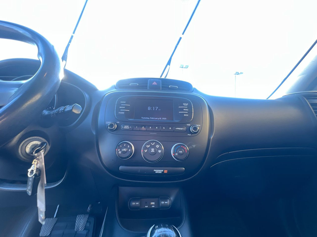 Thumbnail: 2017 Kia Soul - 9