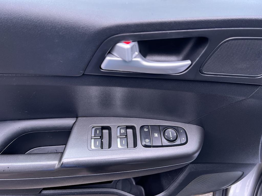 Thumbnail: 2021 Kia Sportage - 19