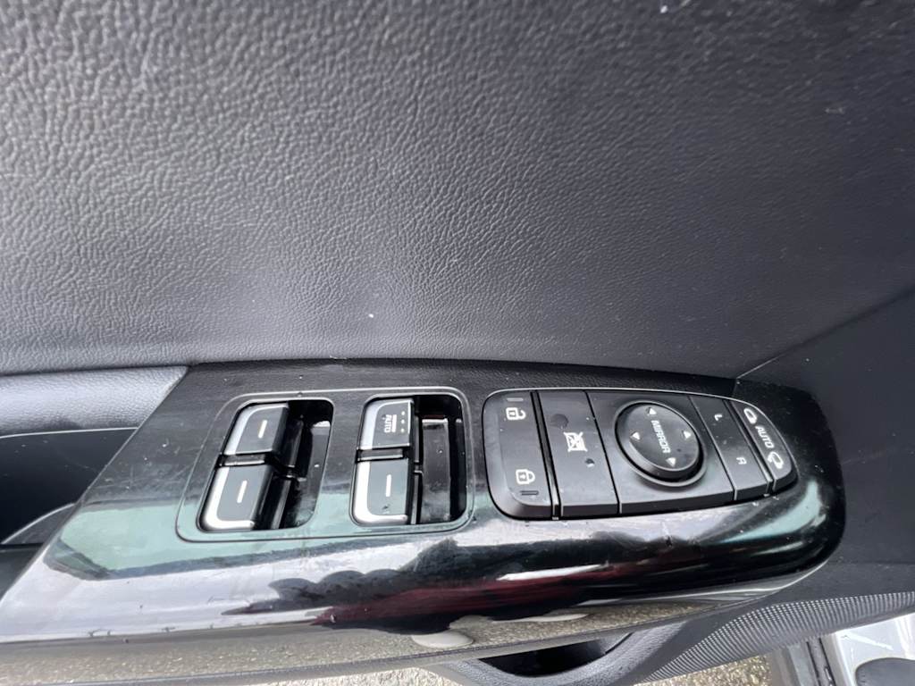 Thumbnail: 2021 Kia Sportage - 20