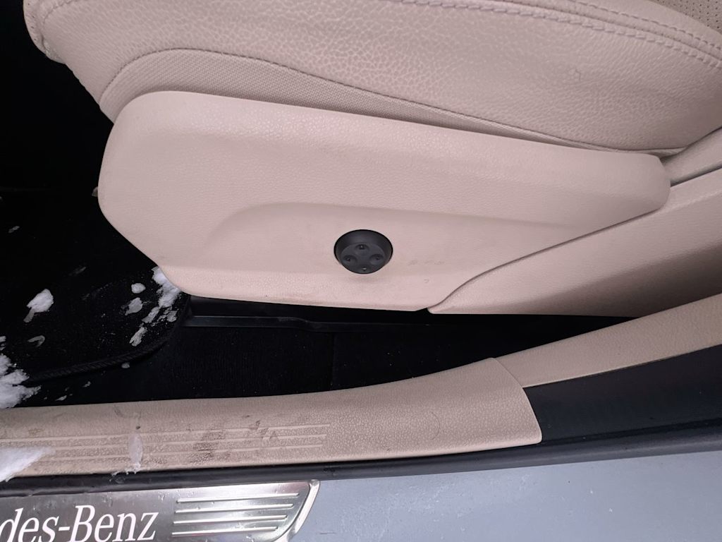 Thumbnail: 2022 Mercedes-Benz GLC - 18