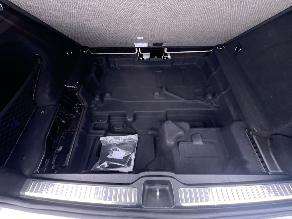 Thumbnail: 2022 Mercedes-Benz GLC - 26