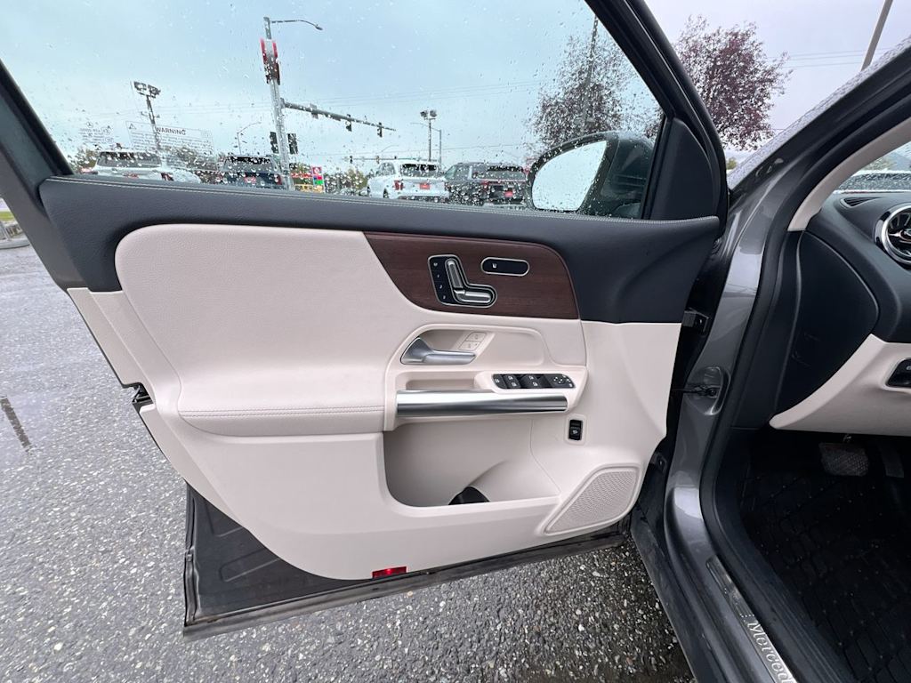 Thumbnail: 2023 Mercedes-Benz GLA - 22