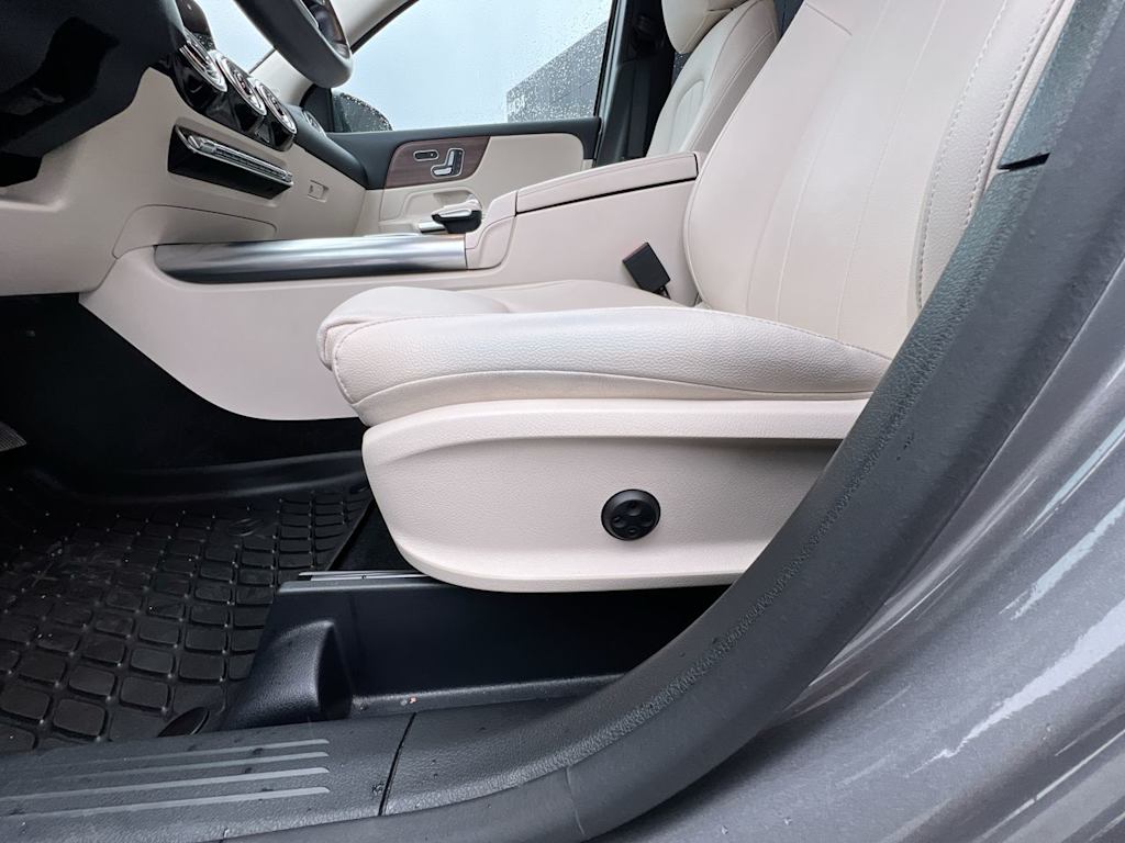 Thumbnail: 2023 Mercedes-Benz GLA - 21