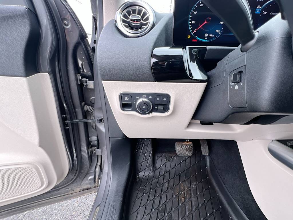 Thumbnail: 2023 Mercedes-Benz GLA - 23