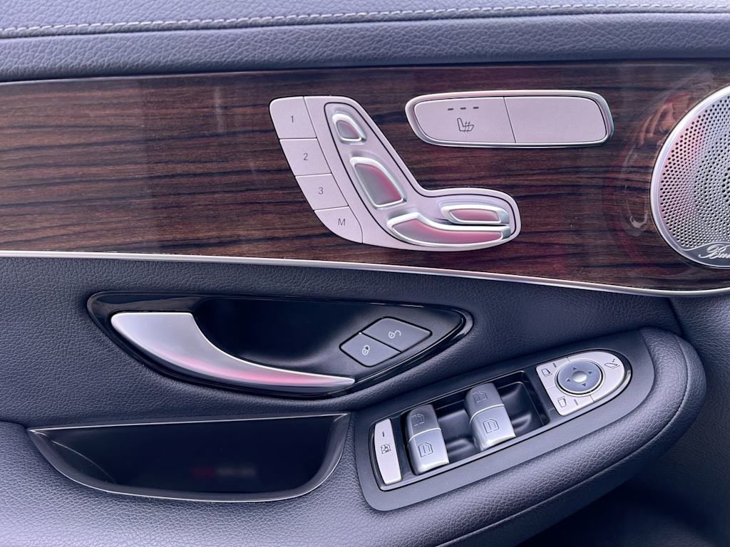 Thumbnail: 2016 Mercedes-Benz GLC - 19