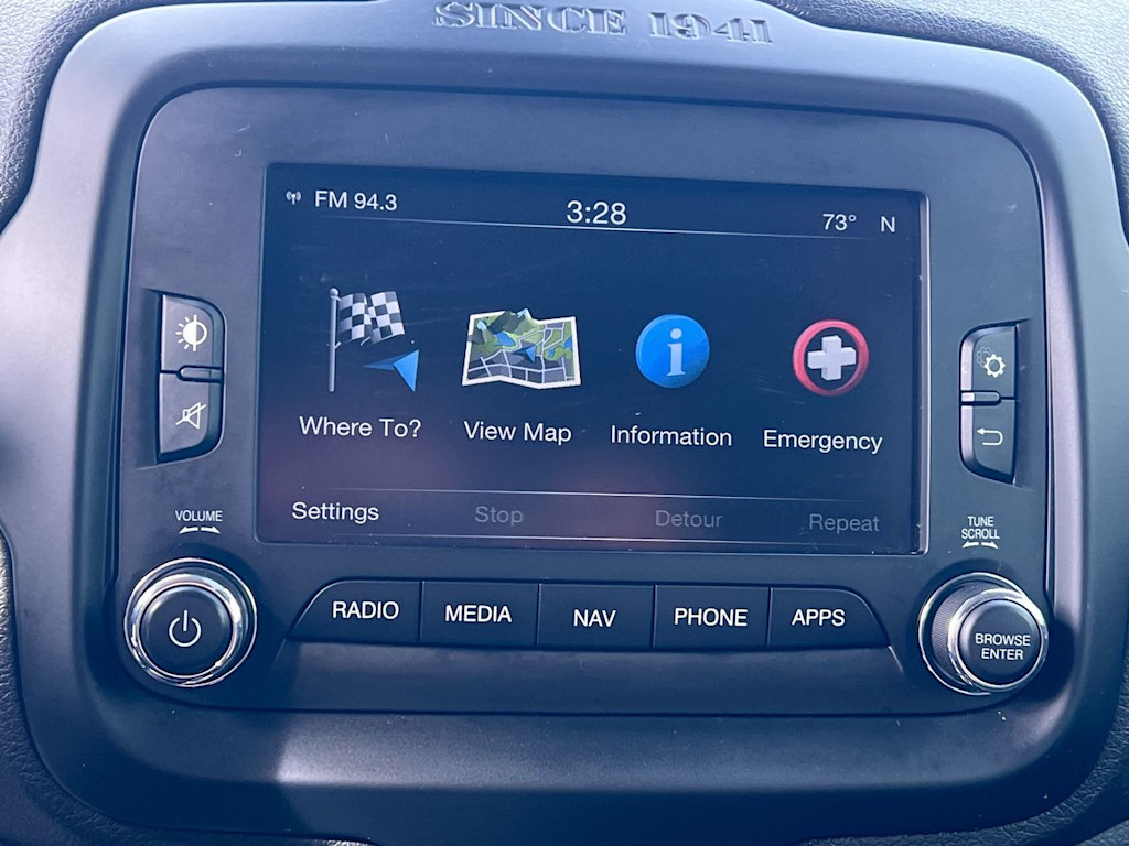 Thumbnail: 2017 Jeep Renegade - 22