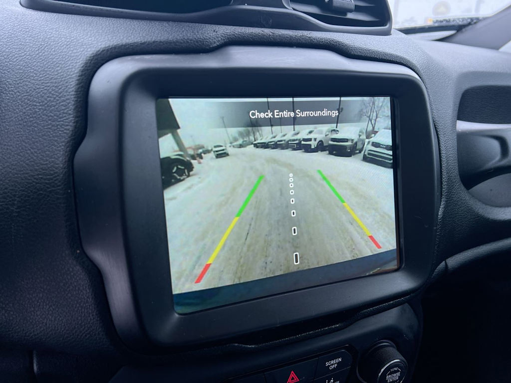 Thumbnail: 2022 Jeep Renegade - 22