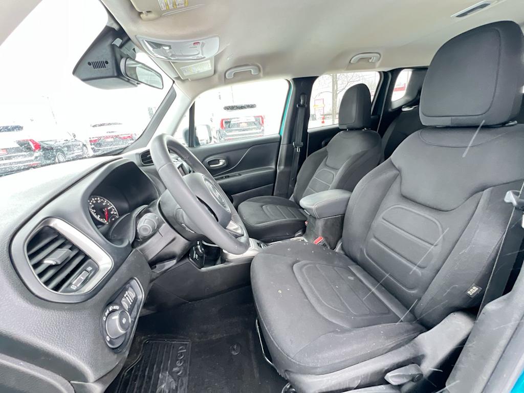 Thumbnail: 2022 Jeep Renegade - 9