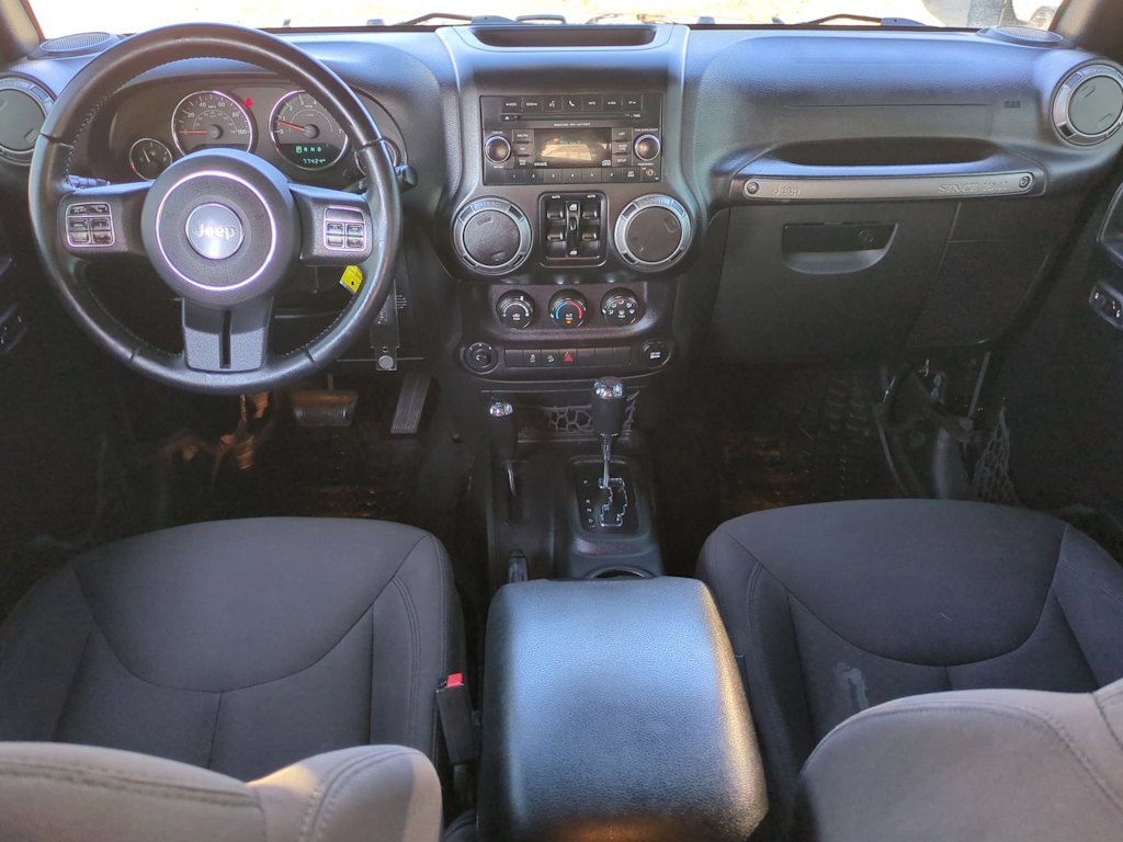 Thumbnail: 2017 Jeep Wrangler - 13