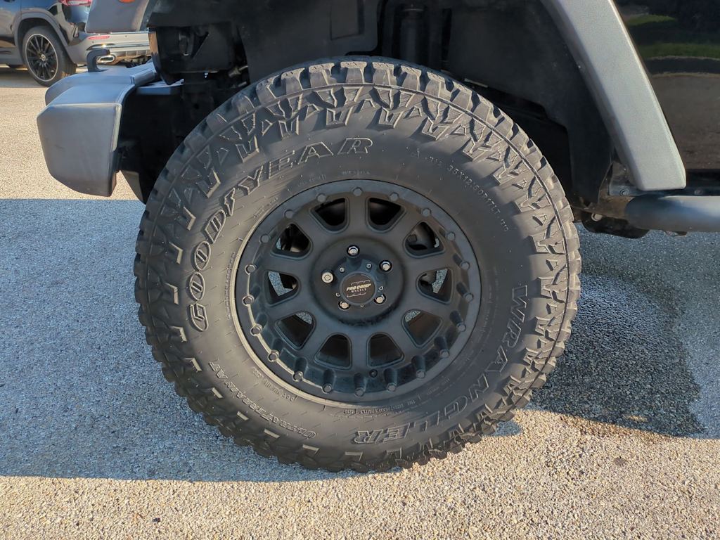 Thumbnail: 2017 Jeep Wrangler - 8