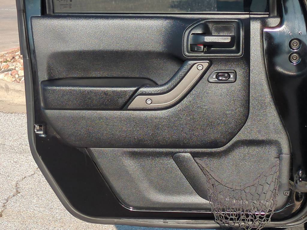 Thumbnail: 2017 Jeep Wrangler - 27