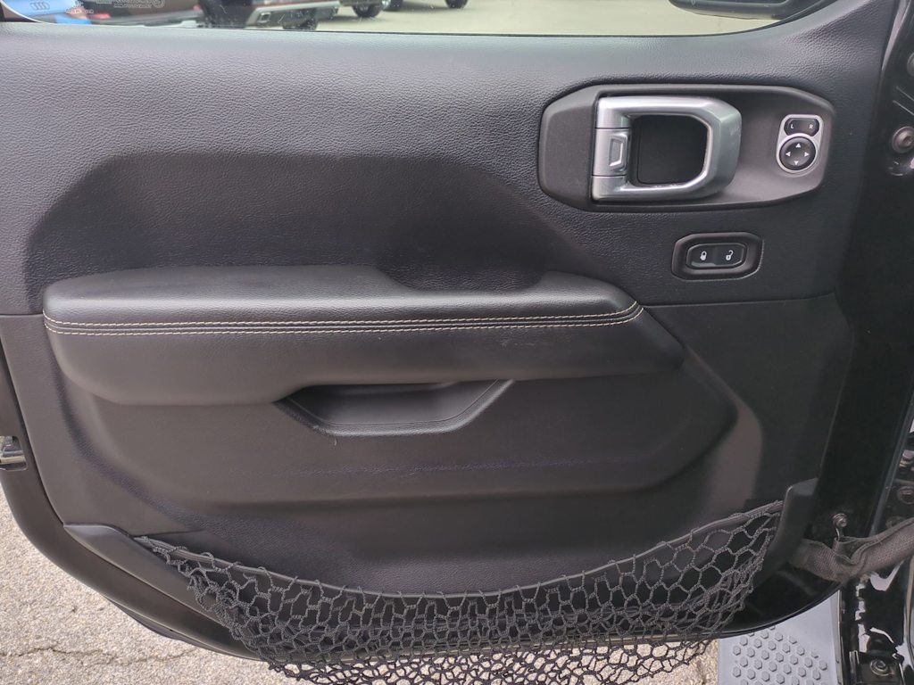 Thumbnail: 2018 Jeep Wrangler - 30