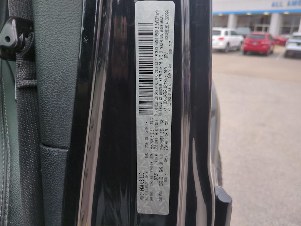 Thumbnail: 2018 Jeep Wrangler - 17