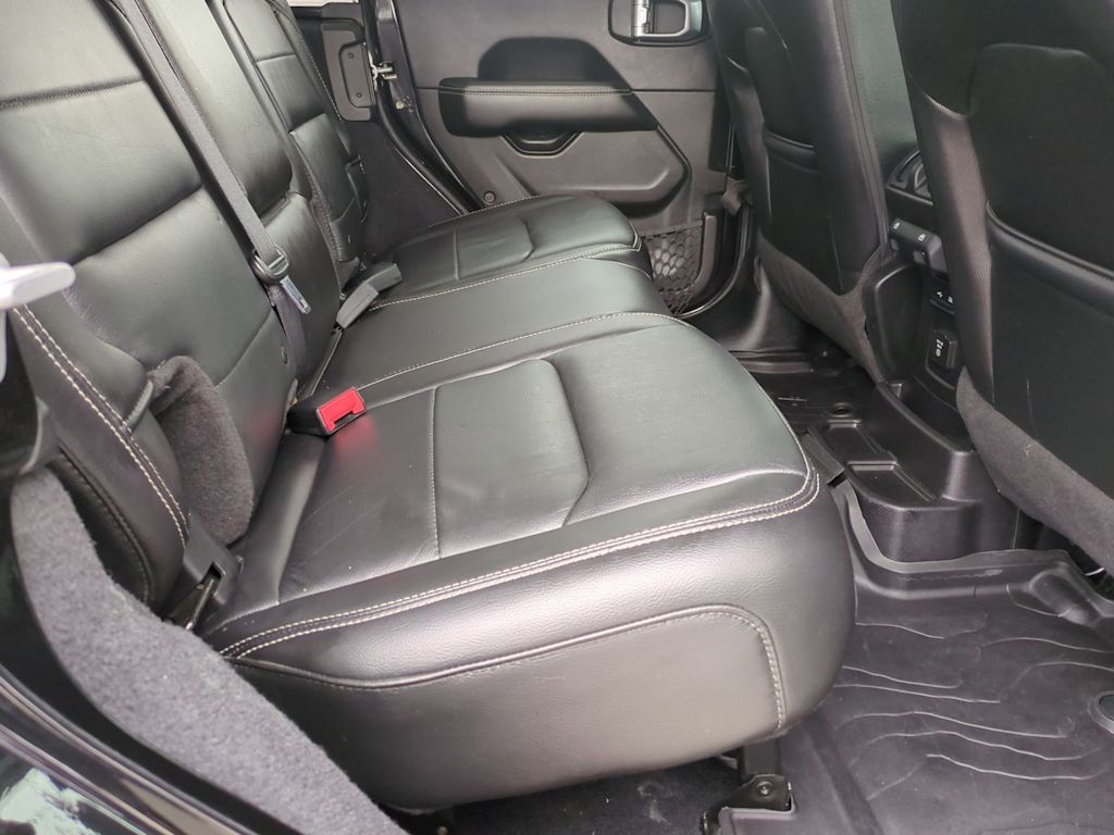 Thumbnail: 2018 Jeep Wrangler - 32