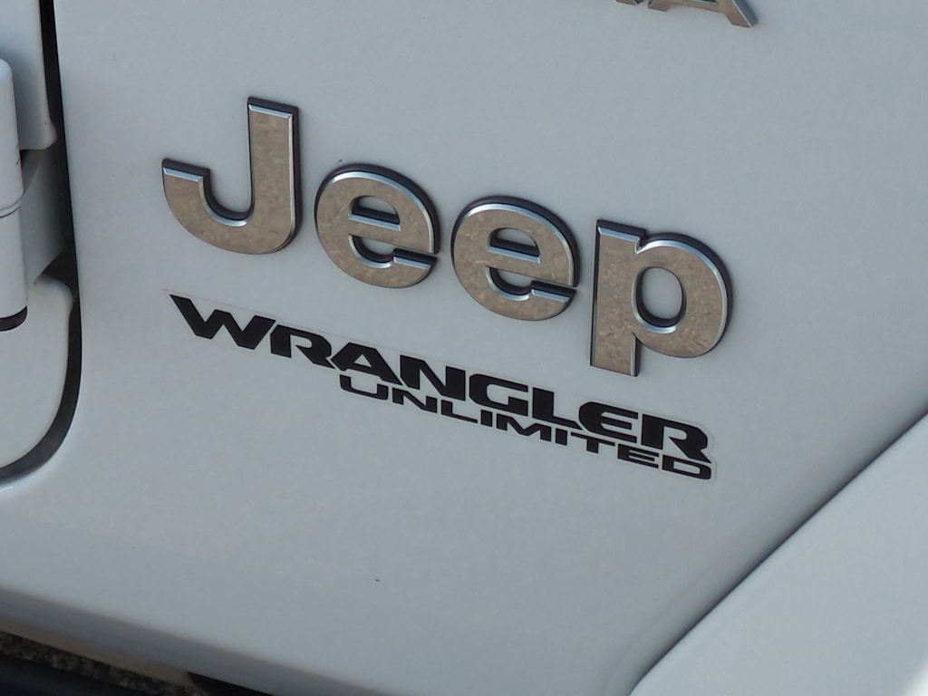 Thumbnail: 2022 Jeep Wrangler - 7
