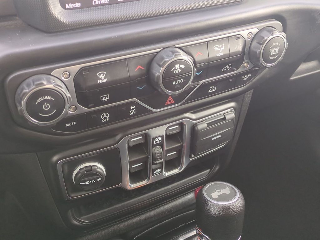 Thumbnail: 2022 Jeep Wrangler - 27