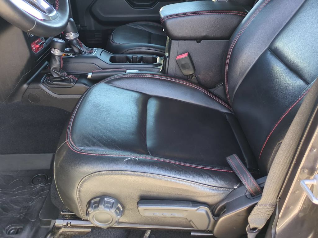 Thumbnail: 2019 Jeep Wrangler - 11