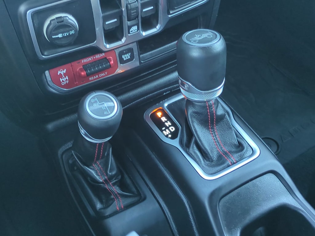 Thumbnail: 2019 Jeep Wrangler - 15