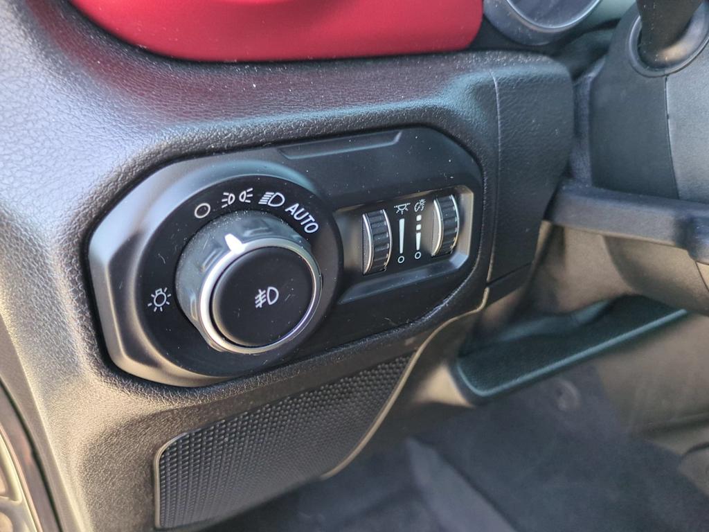 Thumbnail: 2019 Jeep Wrangler - 35