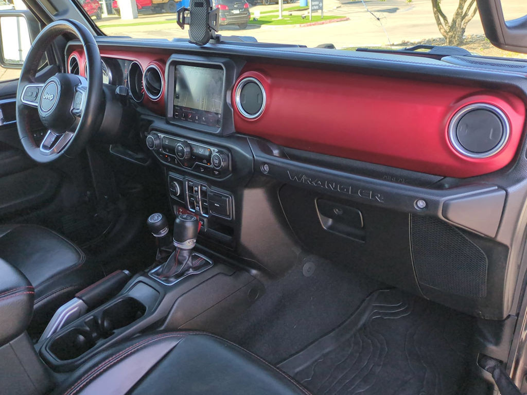Thumbnail: 2019 Jeep Wrangler - 13