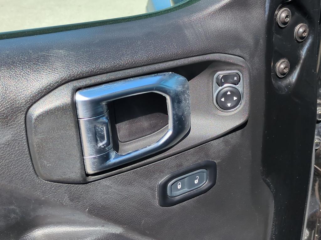 Thumbnail: 2023 Jeep Wrangler - 30