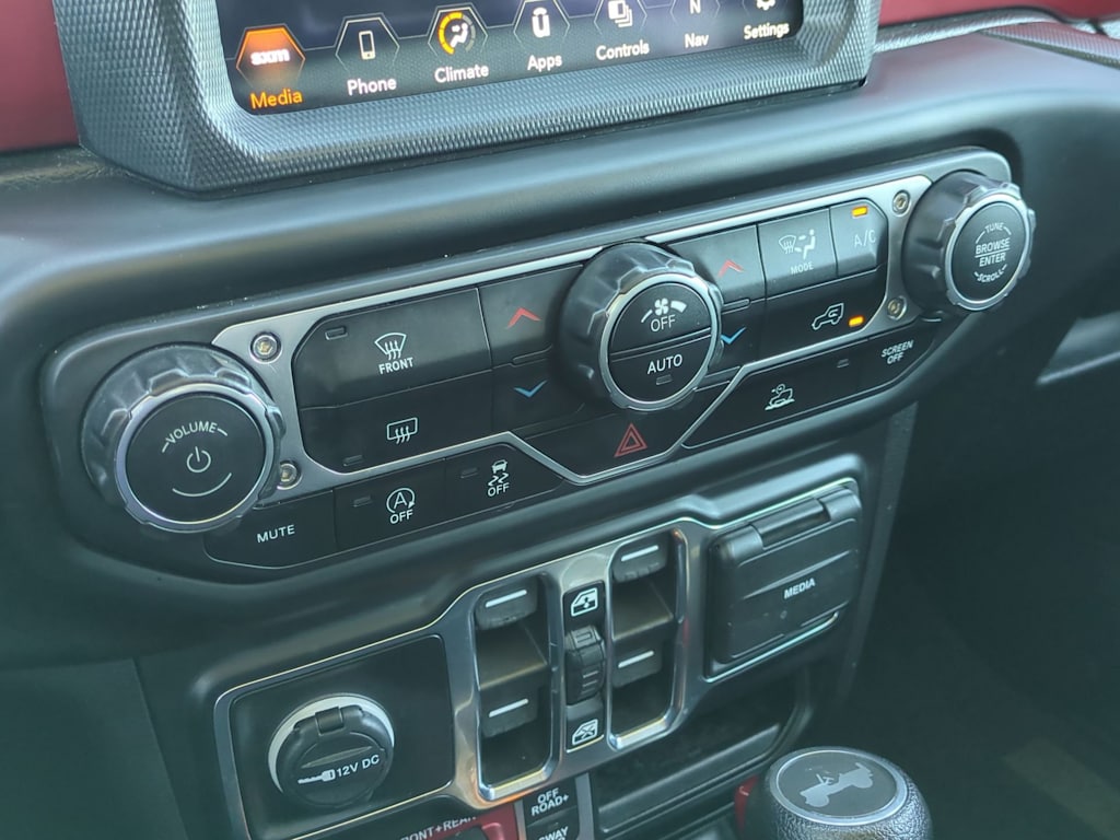 Thumbnail: 2023 Jeep Wrangler - 27