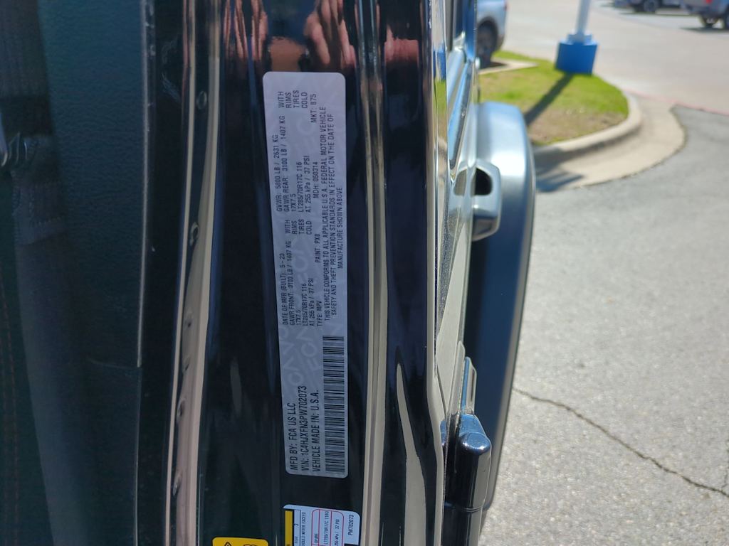 Thumbnail: 2023 Jeep Wrangler - 33