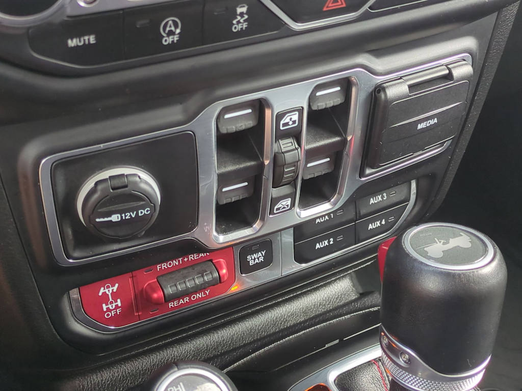 Thumbnail: 2020 Jeep Wrangler - 28