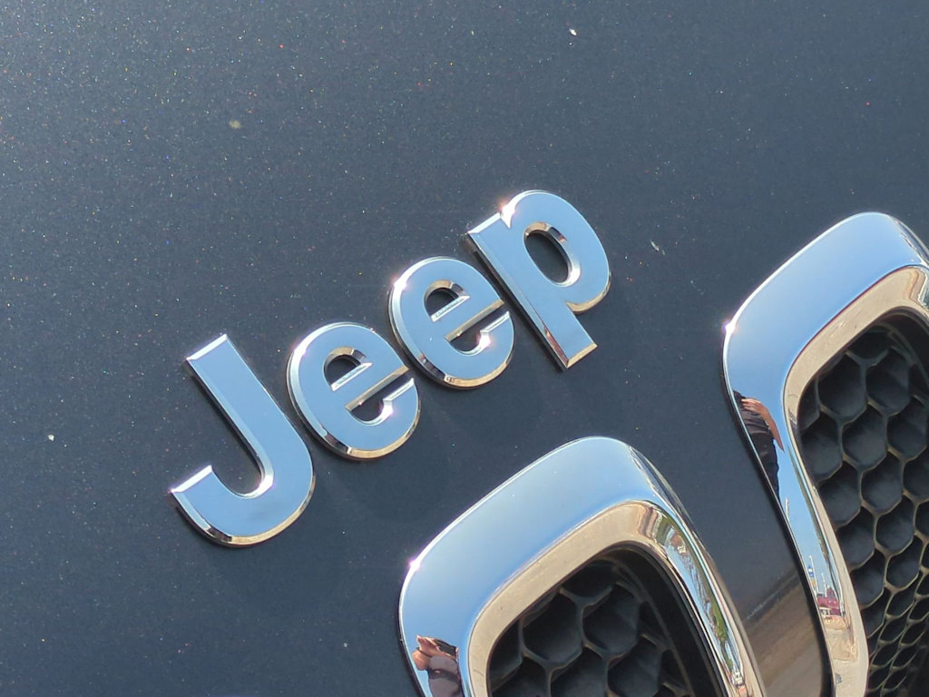 Thumbnail: 2016 Jeep Cherokee - 32