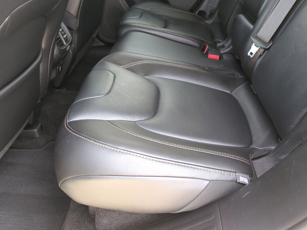 Thumbnail: 2016 Jeep Cherokee - 31