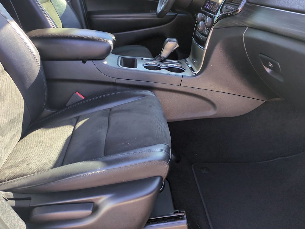 2020 Jeep Grand Cherokee Laredo 12