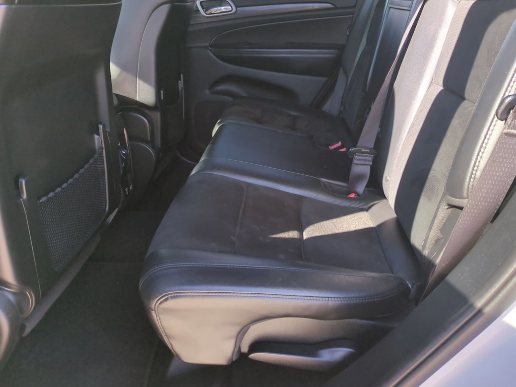 2020 Jeep Grand Cherokee Laredo 13