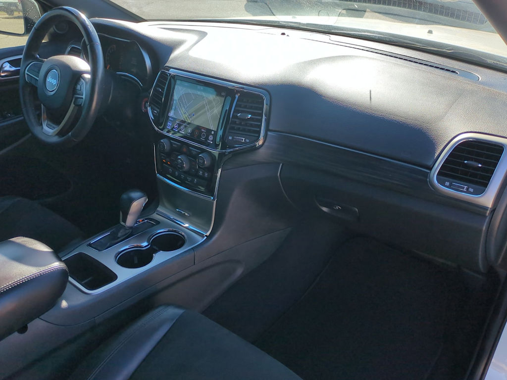 2020 Jeep Grand Cherokee Laredo 15